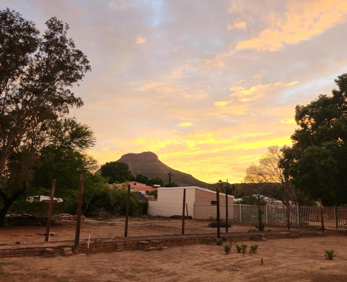 Die Dorpshuis Graaff Reinet Graaff-Reinet Exterior foto